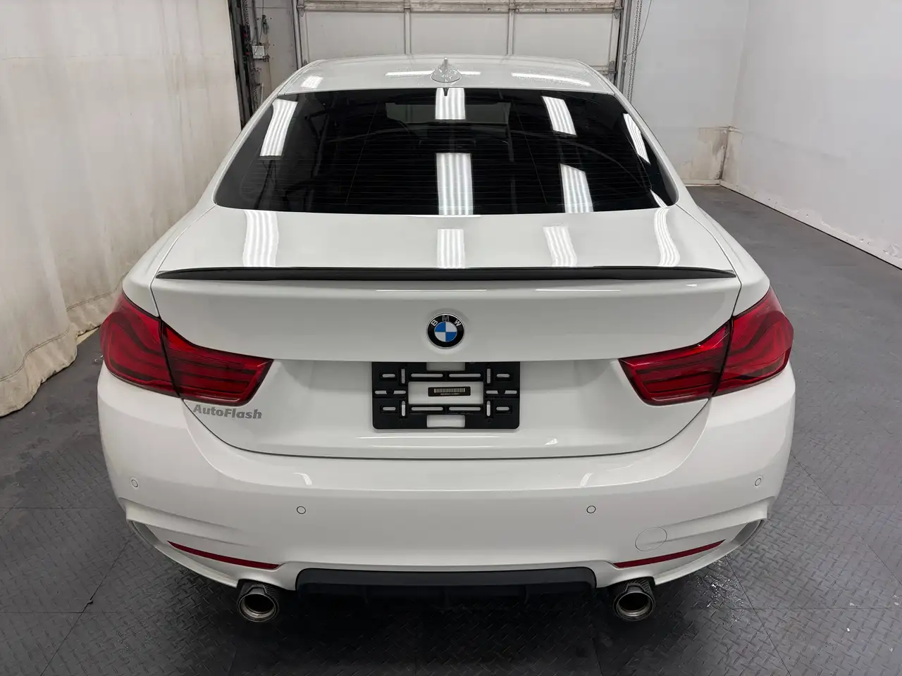 BMW 4 Series снимка BMW 4 Series