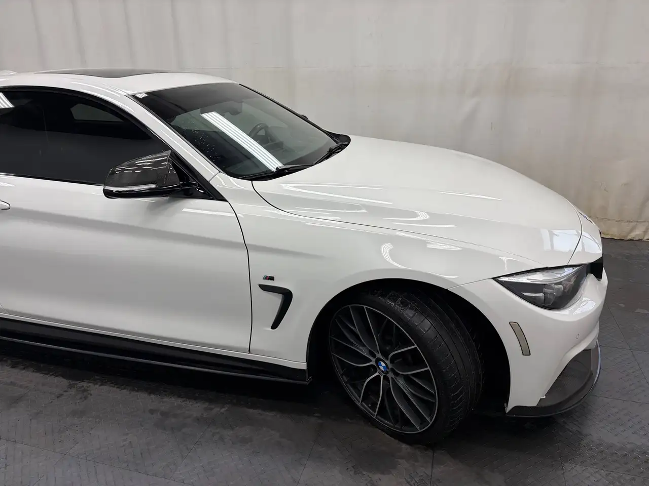 BMW 4 Series снимка BMW 4 Series