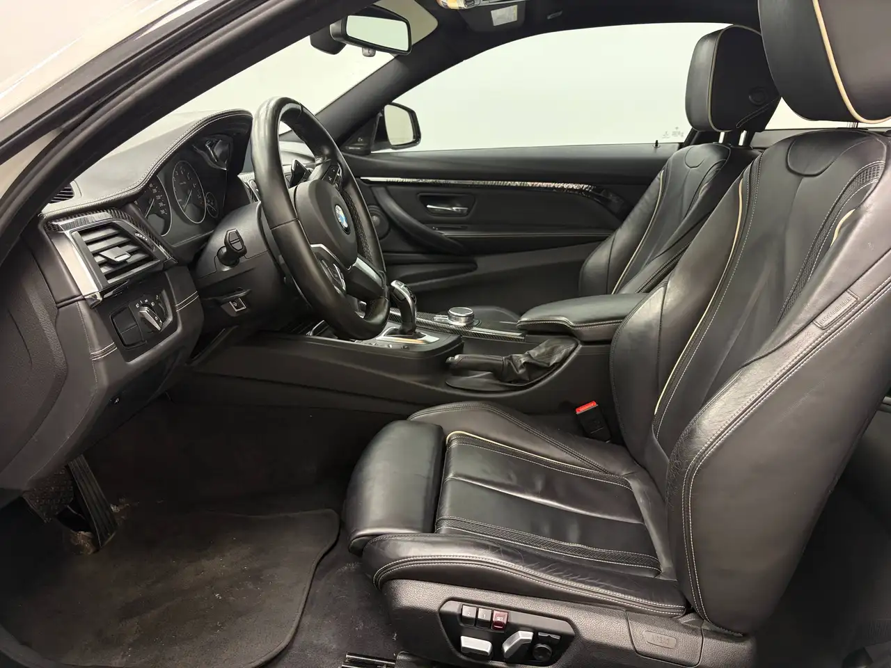 BMW 4 Series снимка BMW 4 Series