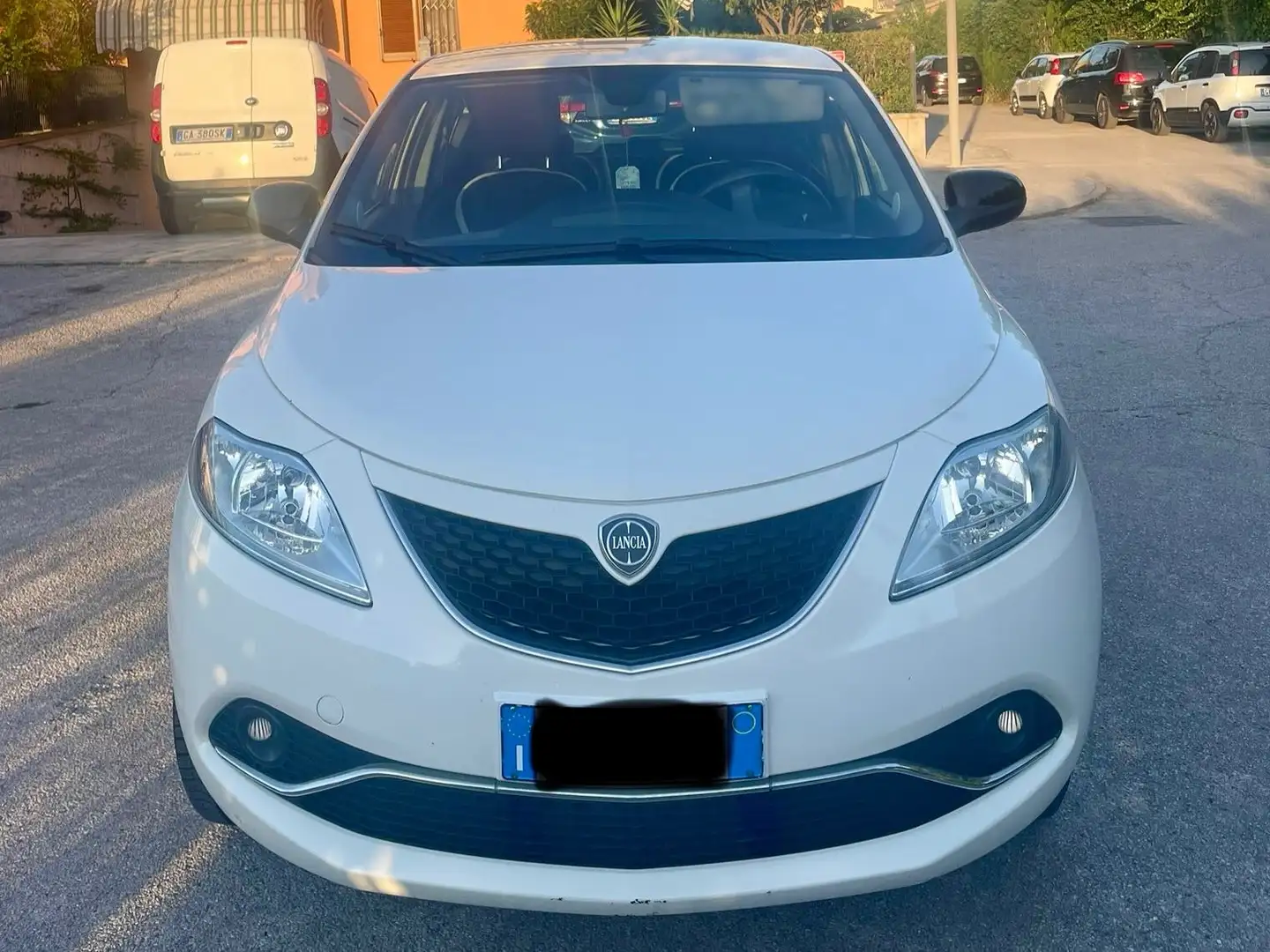 Lancia Y bijela - 2