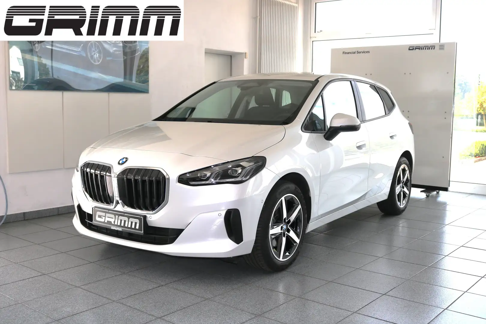 BMW 220 i Active Tourer AHK Head-Up LED 360°Kamera Weiß - 1