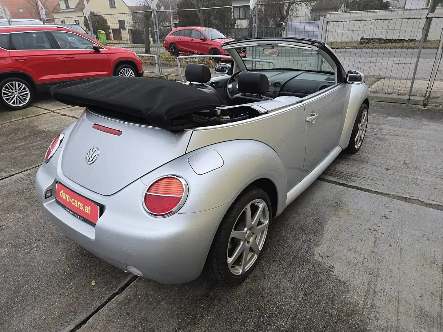 Volkswagen Beetle Cabriolet 1,6 Leder Silber - 2