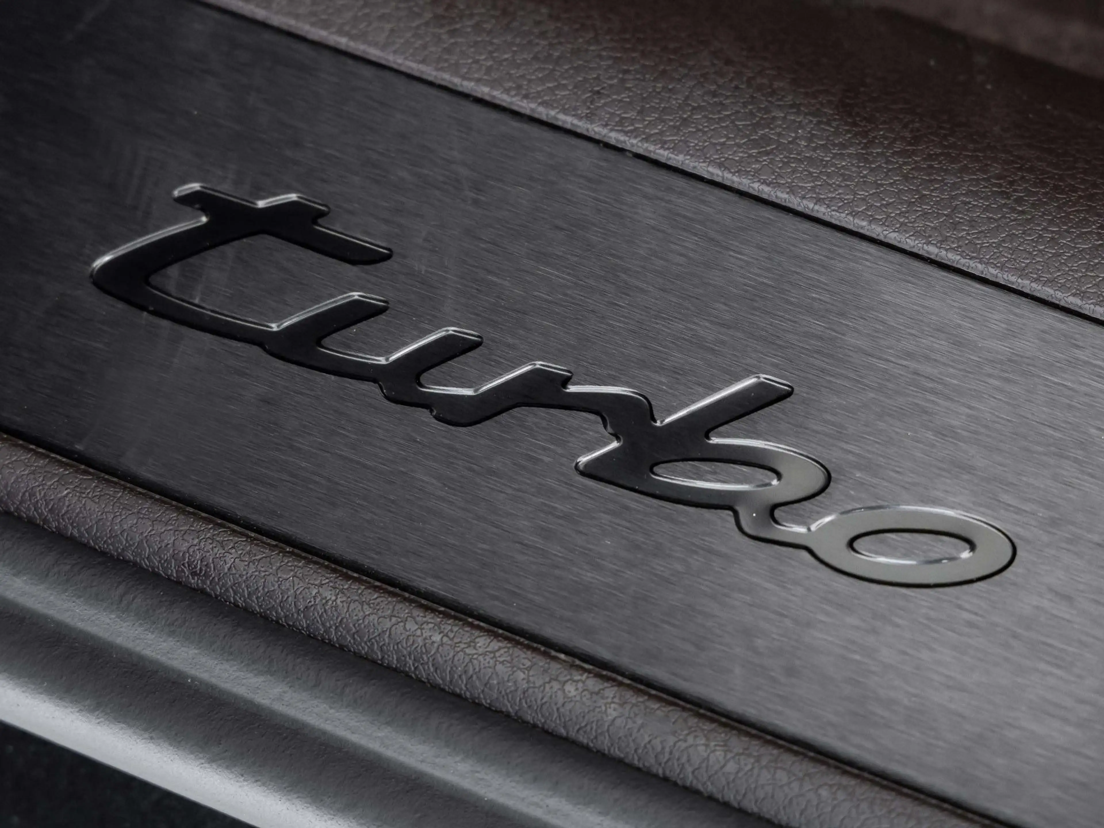 Porsche Panamera Turbo S E-Hybrid von BENTLEY FRANKFURT — photo 22