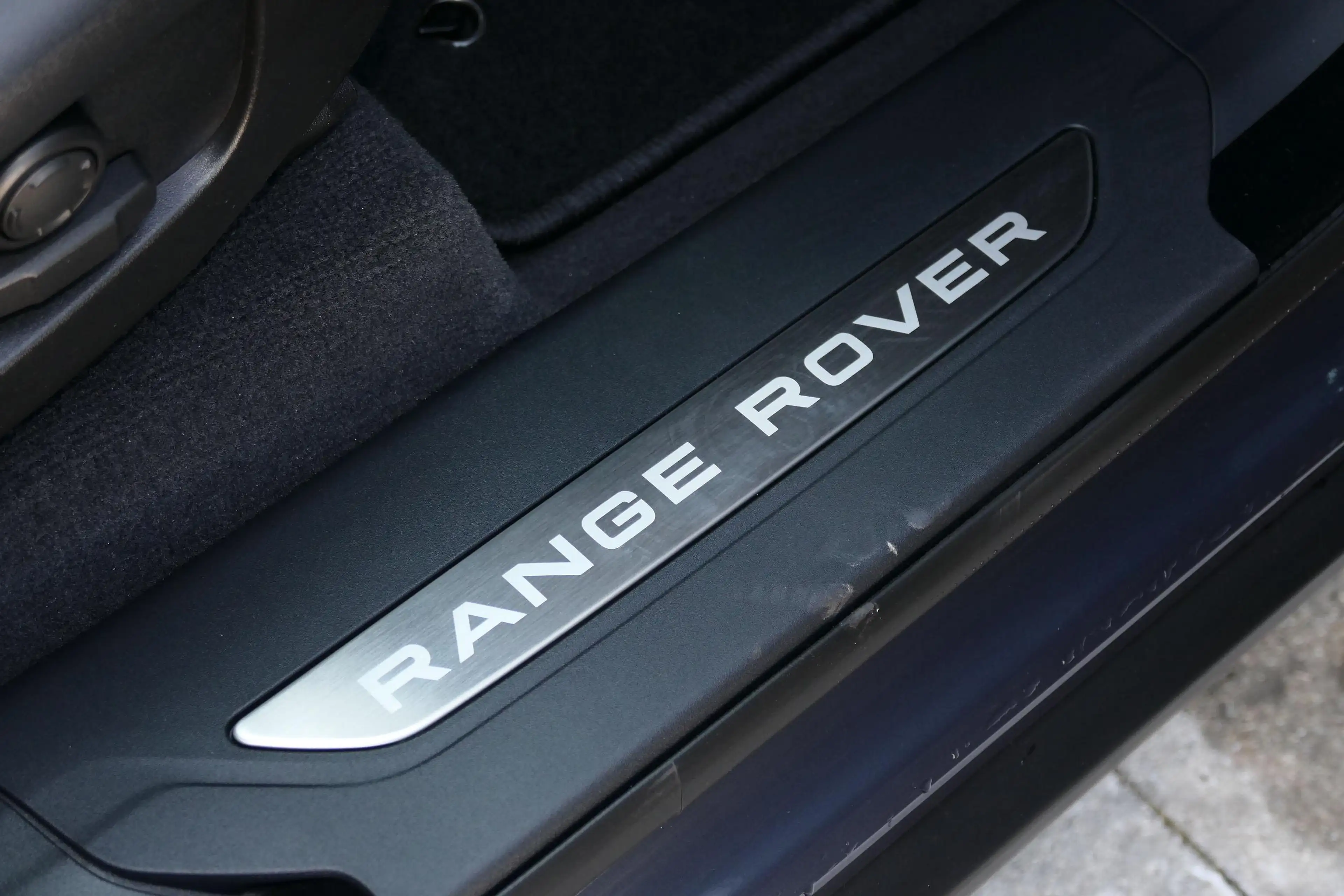Land Rover Range Rover Velar D200 Dynamic SE AWD Auto. 26MY — photo 8