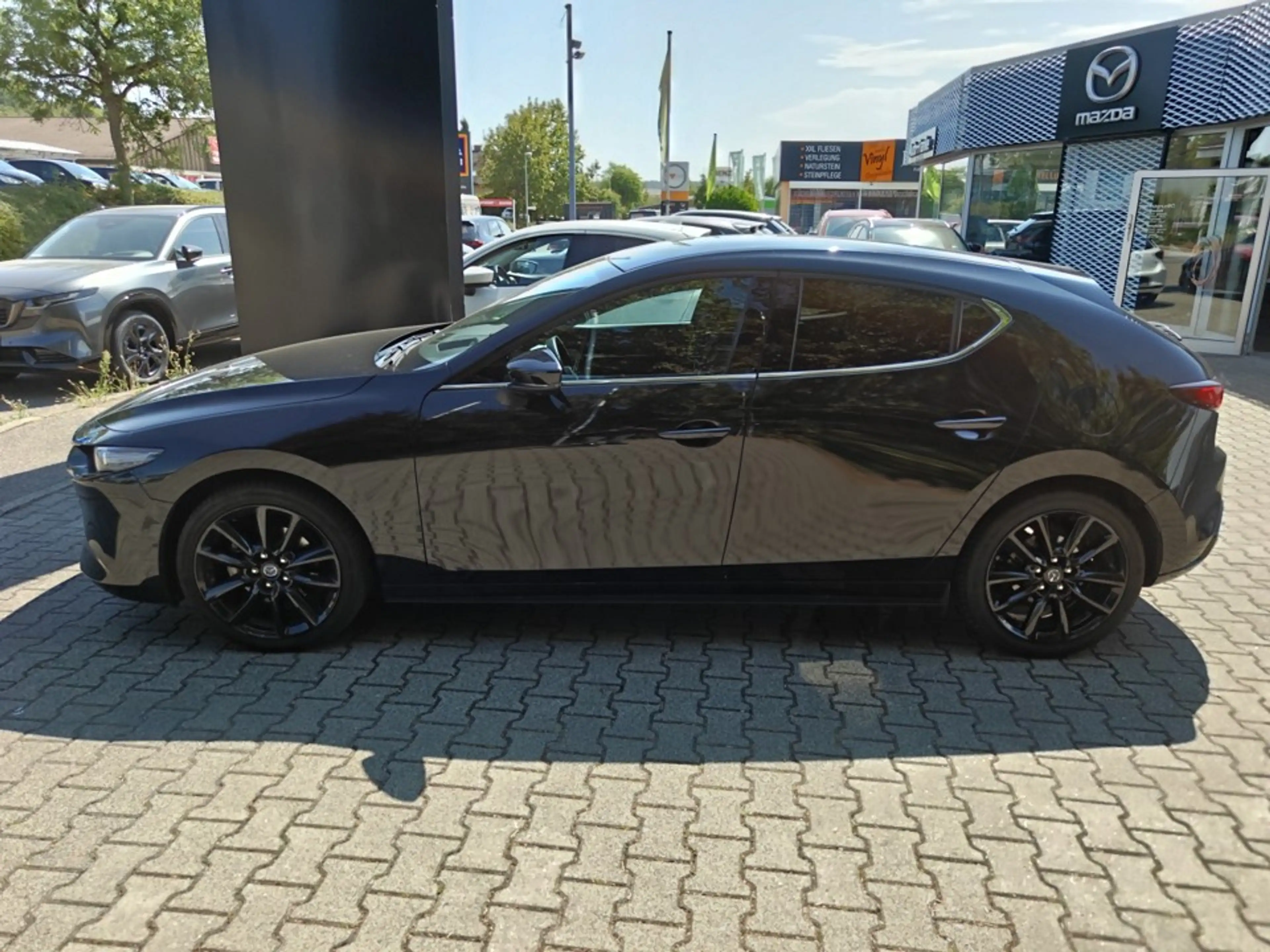 Mazda 3 2.0L e-SKYACTIV X 186ps — photo 2