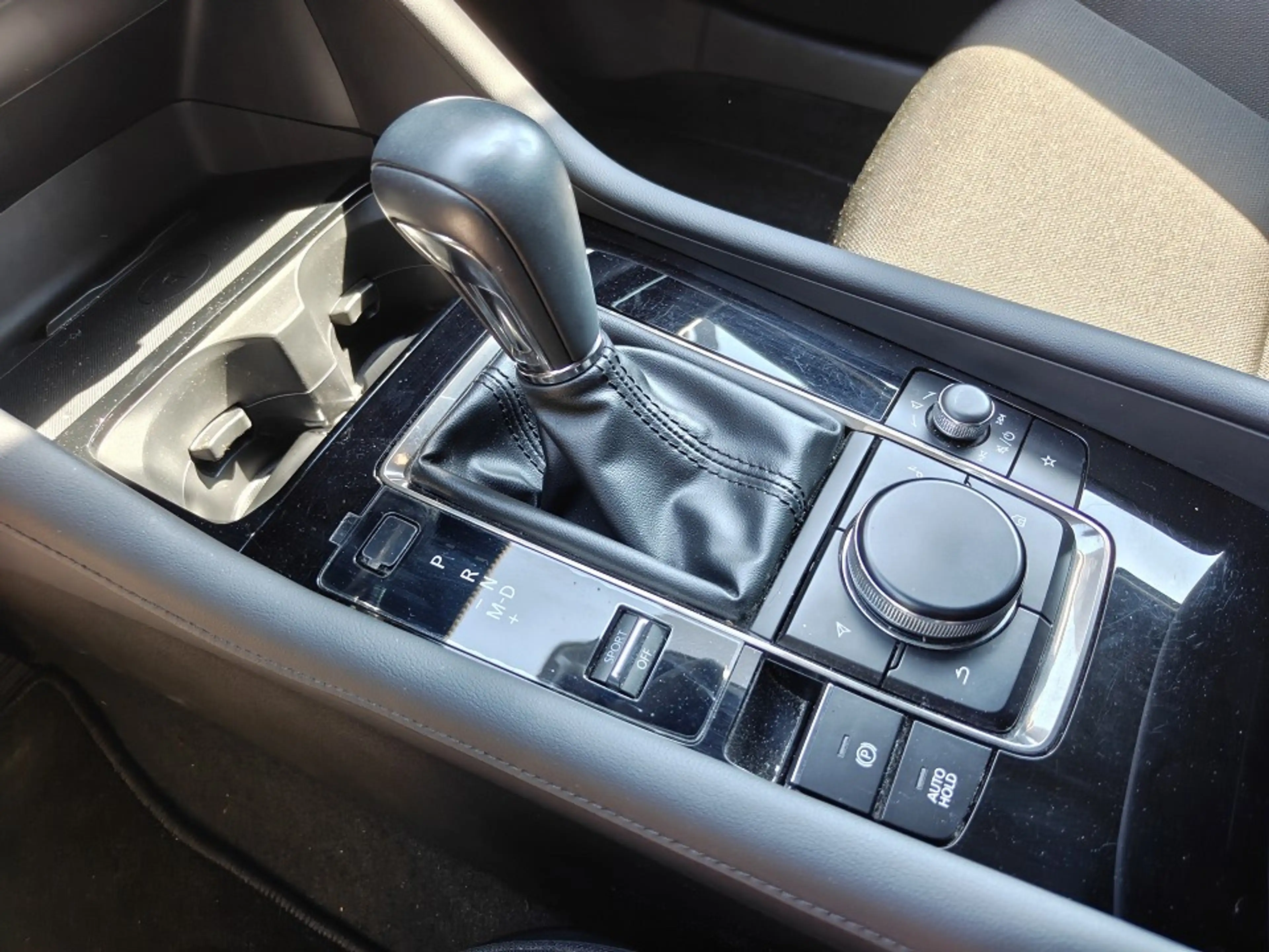 Mazda 3 2.0L e-SKYACTIV X 186ps — photo 15