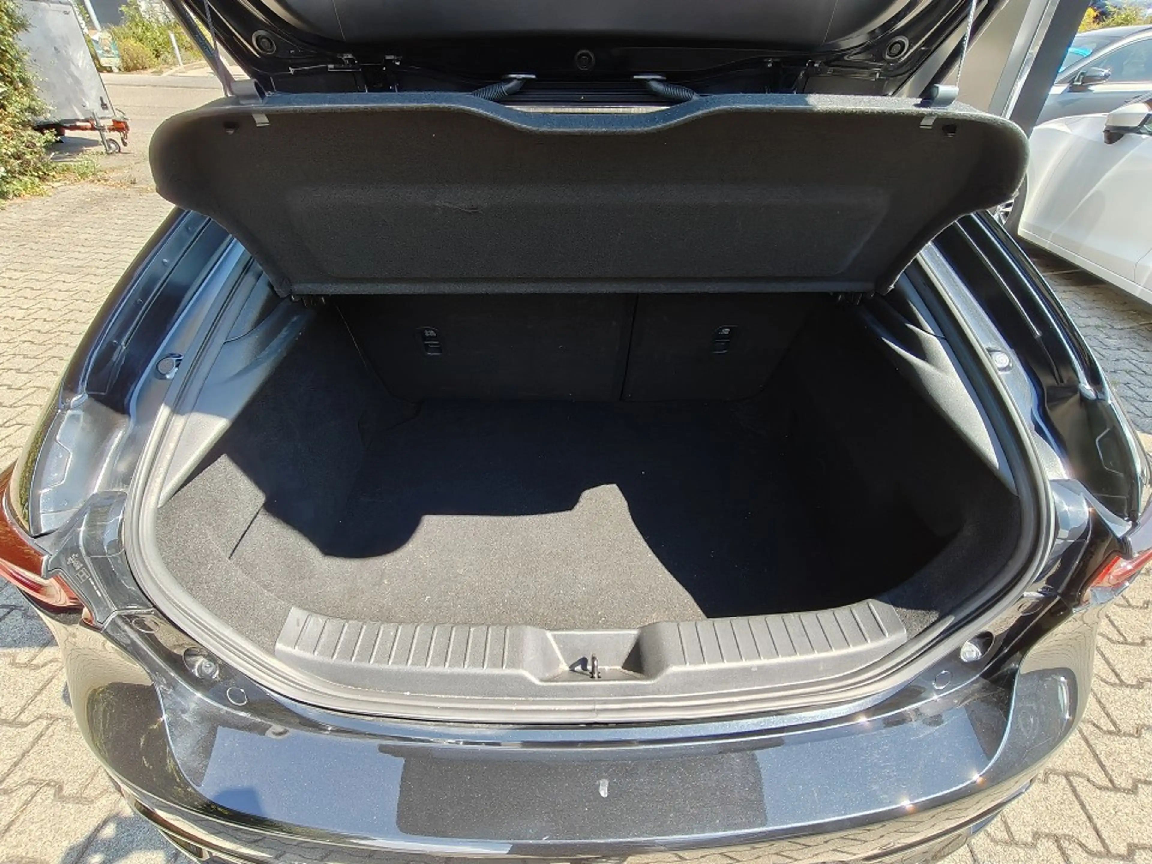 Mazda 3 2.0L e-SKYACTIV X 186ps — photo 14