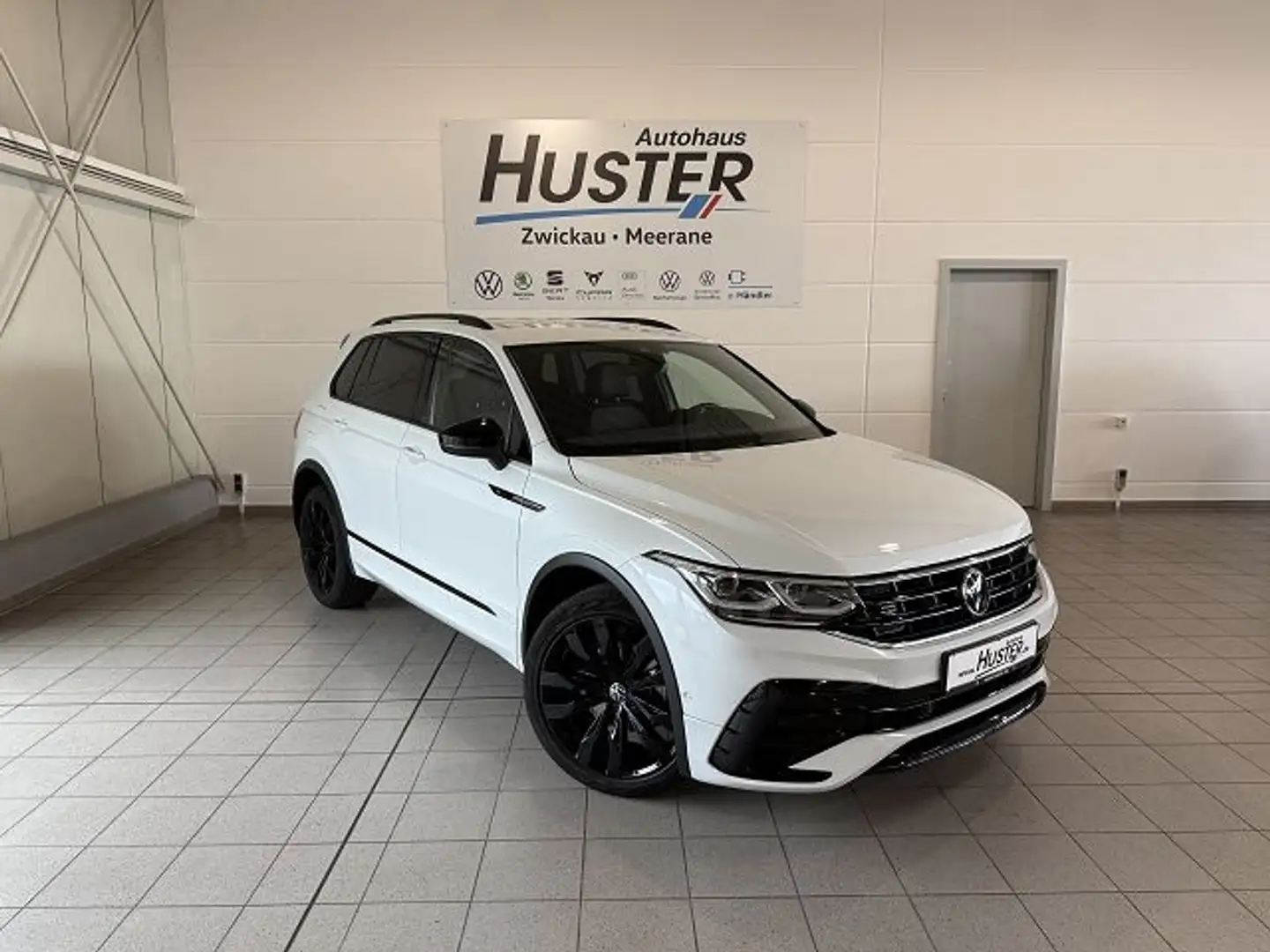 Volkswagen Tiguan R-Line Black Style 1.5 TSI ACT DSG Weiß - 2