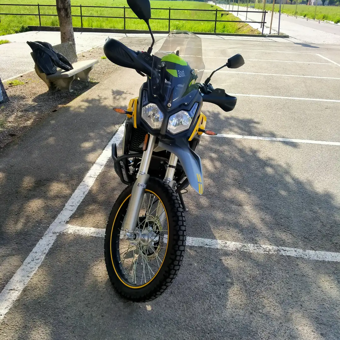Voge 300R Oro - 2