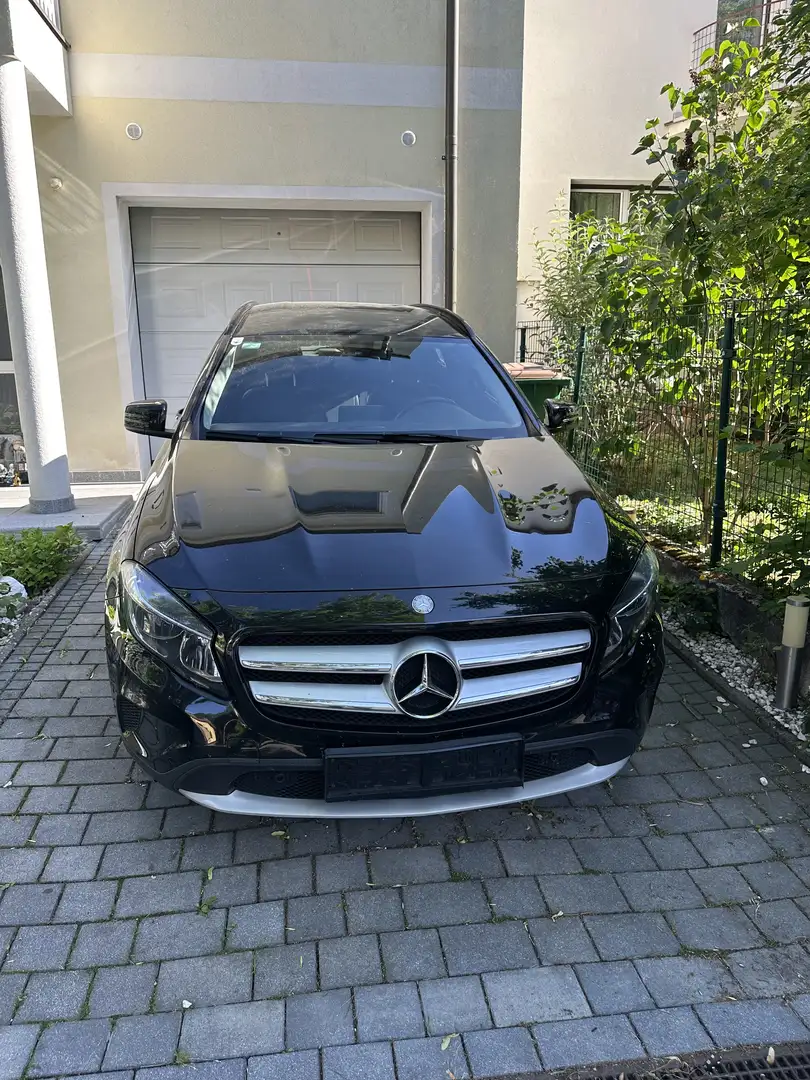 Mercedes-Benz GLA 180 d Aut. - 1