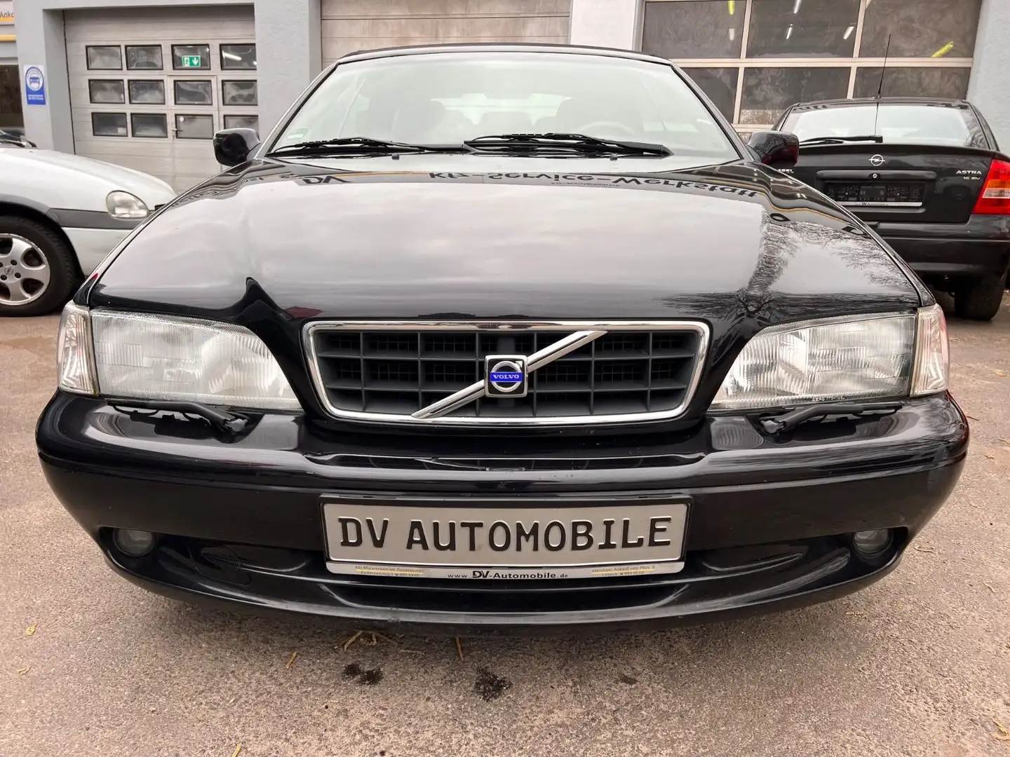 Volvo C70 2.4T Collection Cabriolet*HU Neu-Insp.Neu* Schwarz - 2