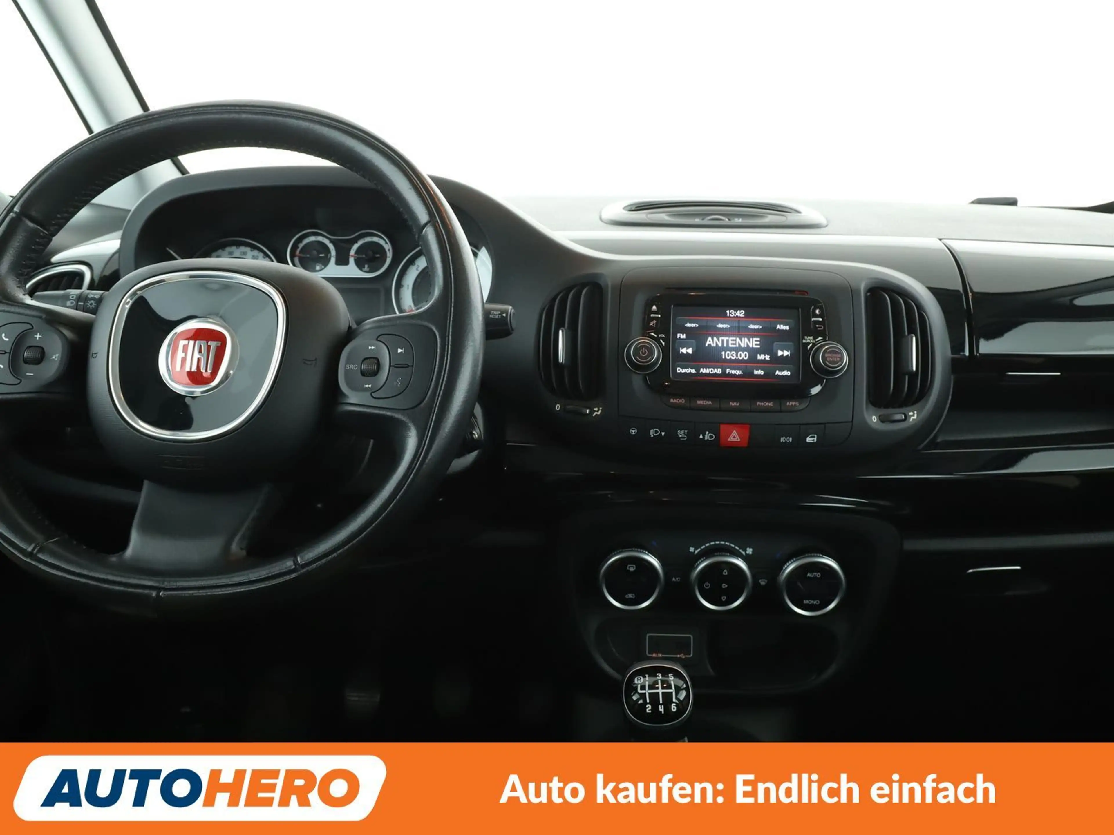 Fiat 500L 1.4 Turbo Trekking*NAVI*PDC*AHK*KLIMA* — photo 12