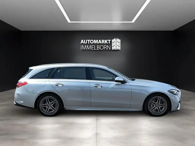 Mercedes-Benz C-Class view 11