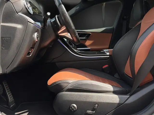 Mercedes-Benz C-Class view 14