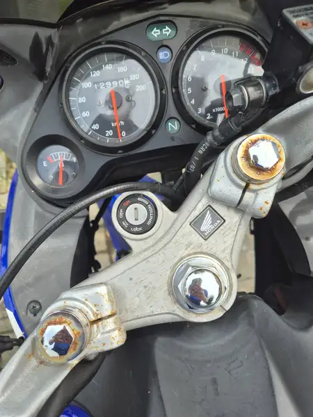 Honda CBR 125 R - foto 6