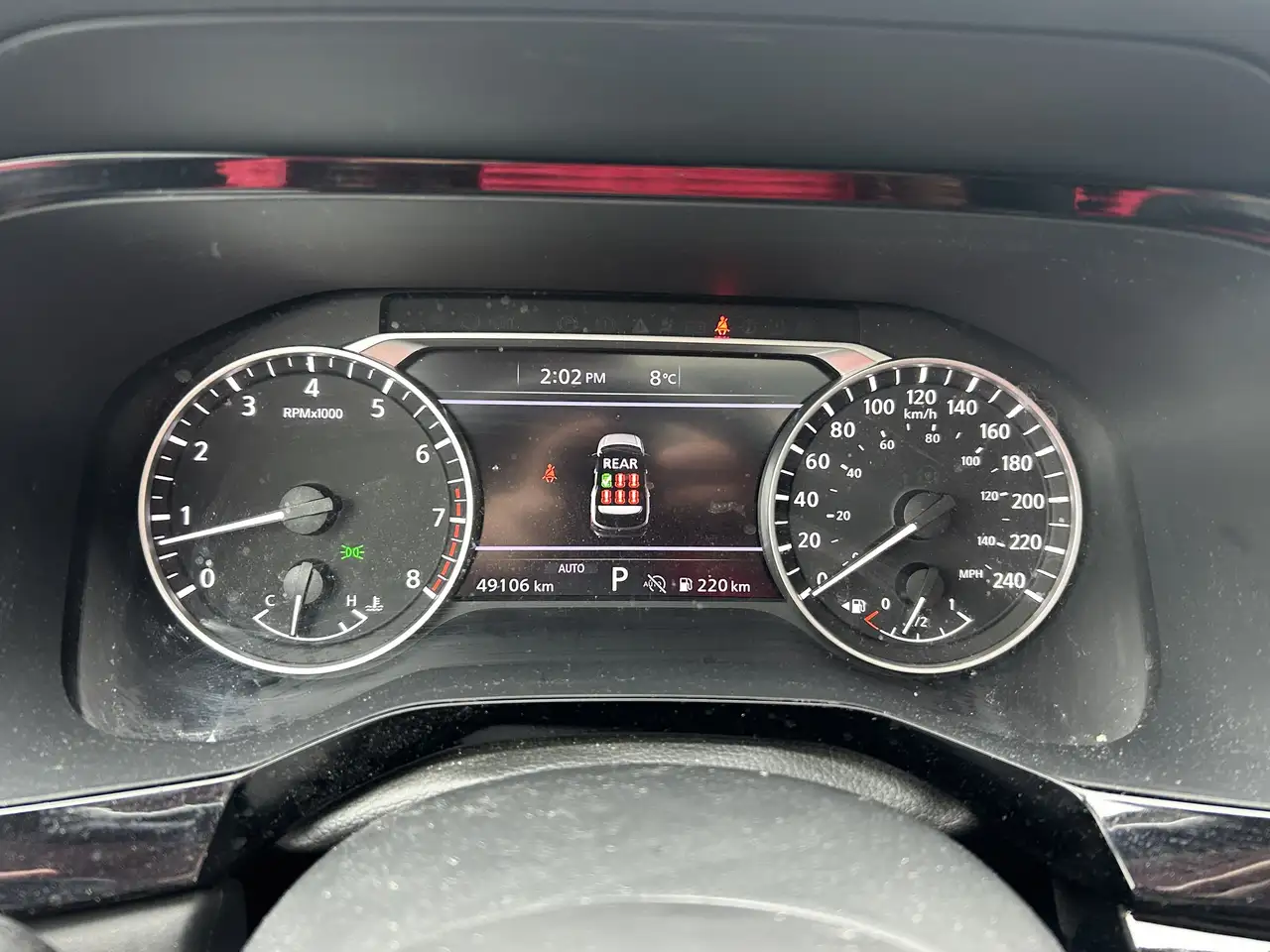 Nissan Pathfinder снимка Nissan Pathfinder