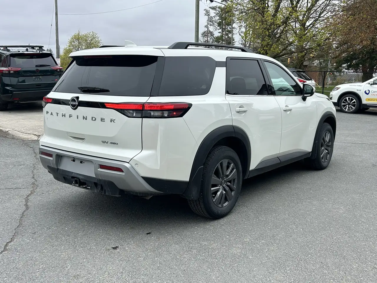 Nissan Pathfinder снимка Nissan Pathfinder