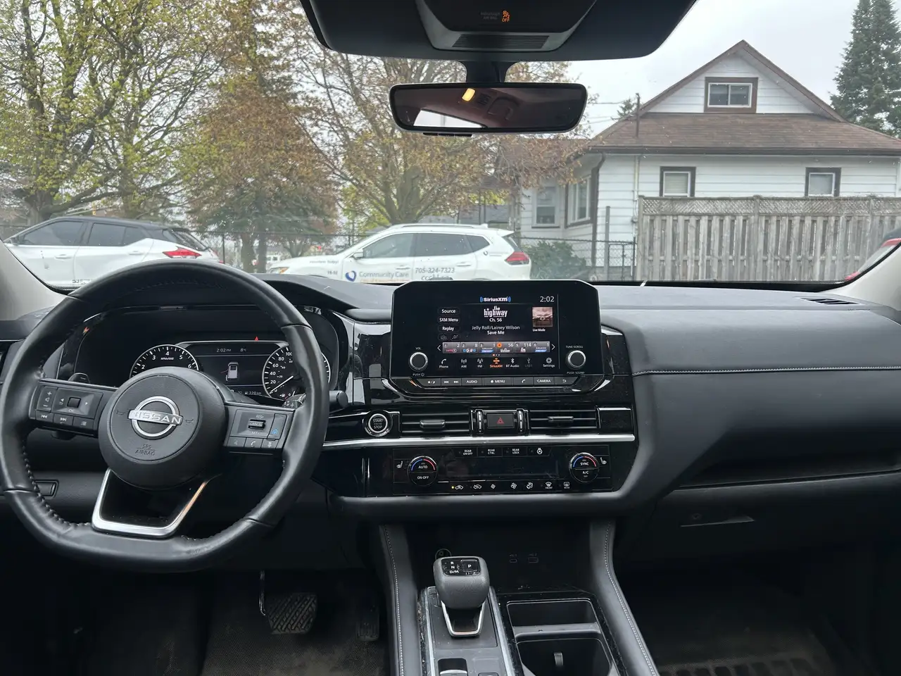 Nissan Pathfinder снимка Nissan Pathfinder