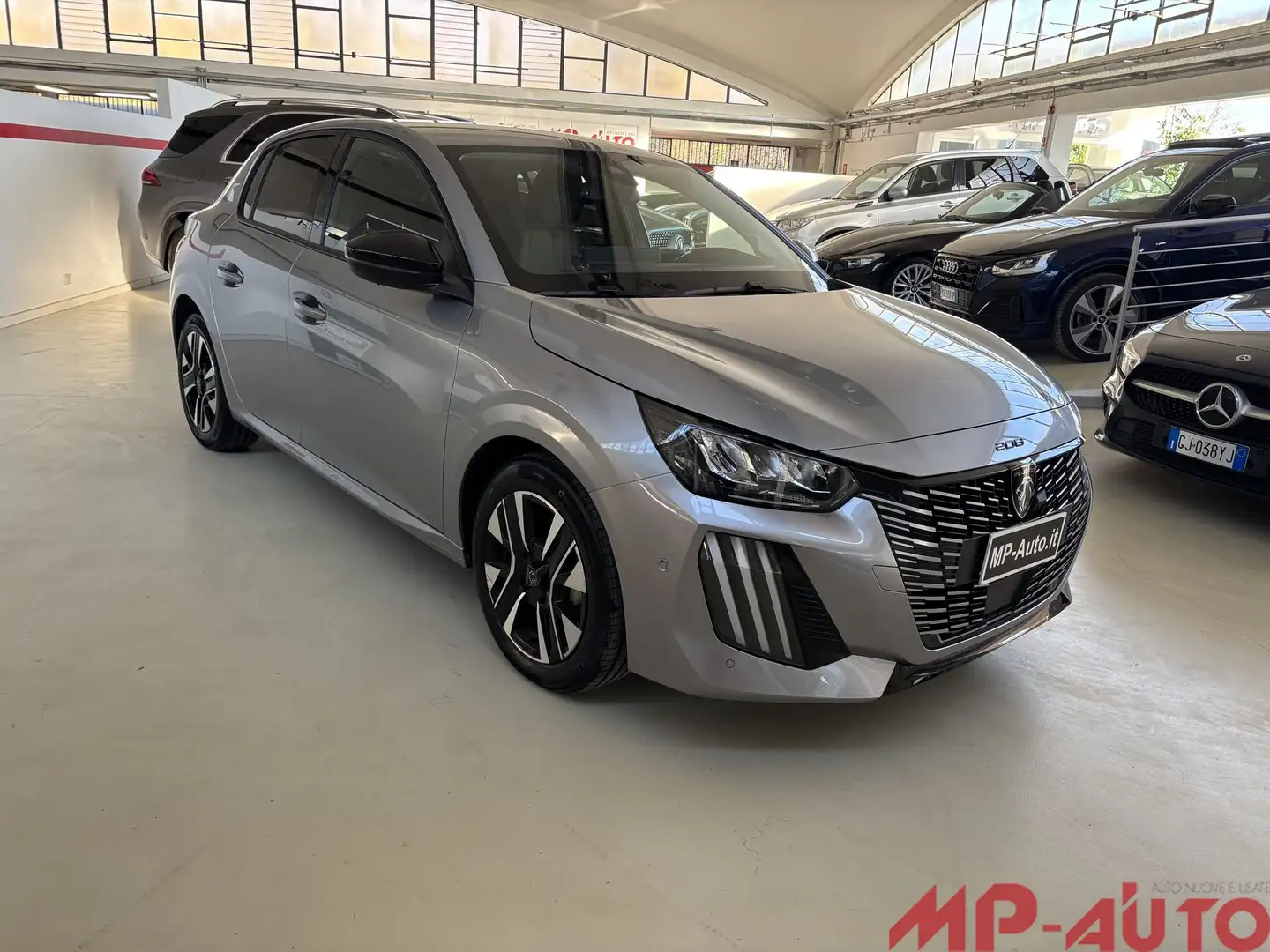 Peugeot 208 208 PureTech 100 S&S Allure SENZA OBBLIGO FINANZI Grijs - 2