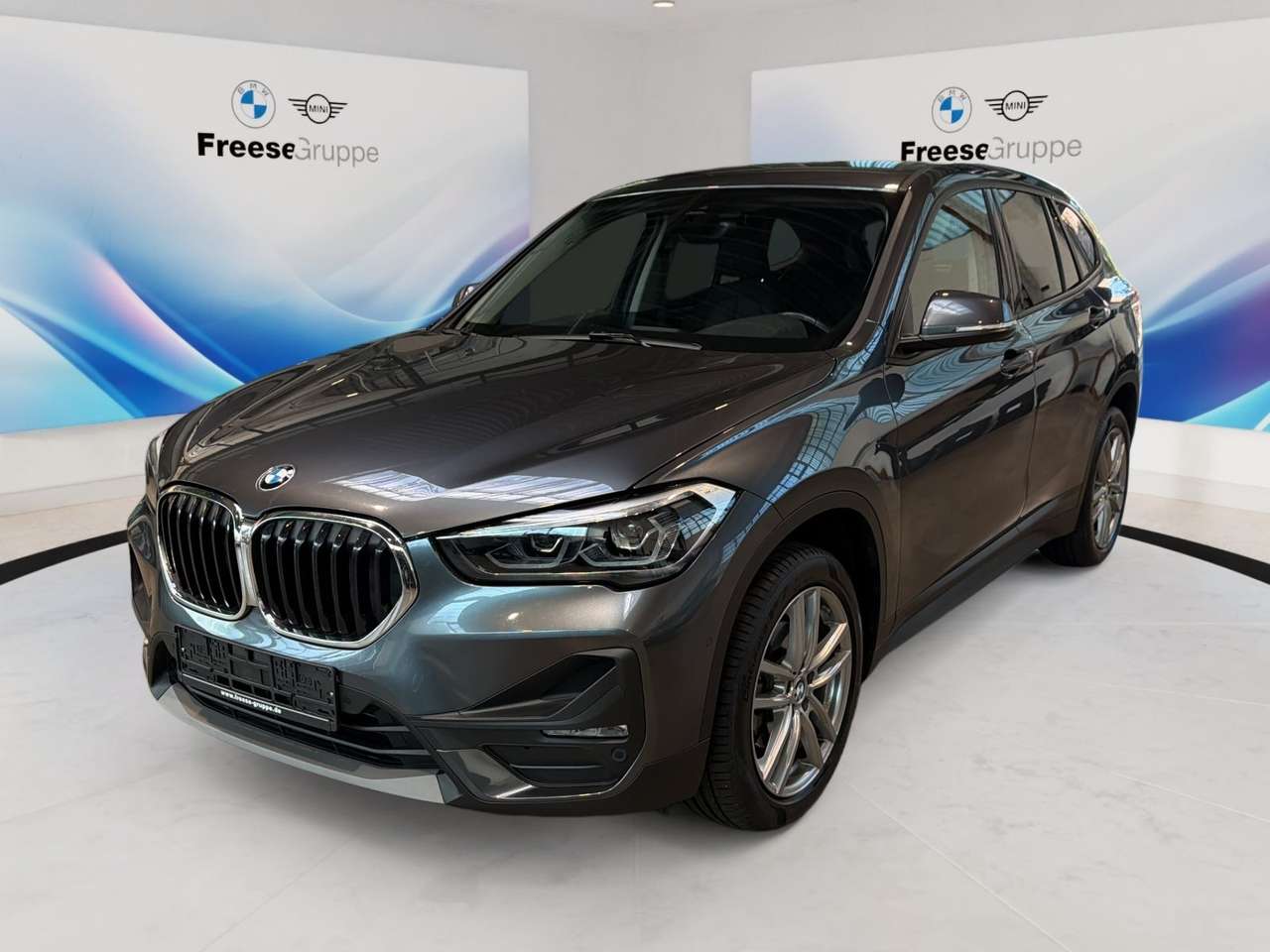 BMW X1 2021 — sDrive18i LENKRADHZ LED SHZ TEMPOMAT DAB ABS