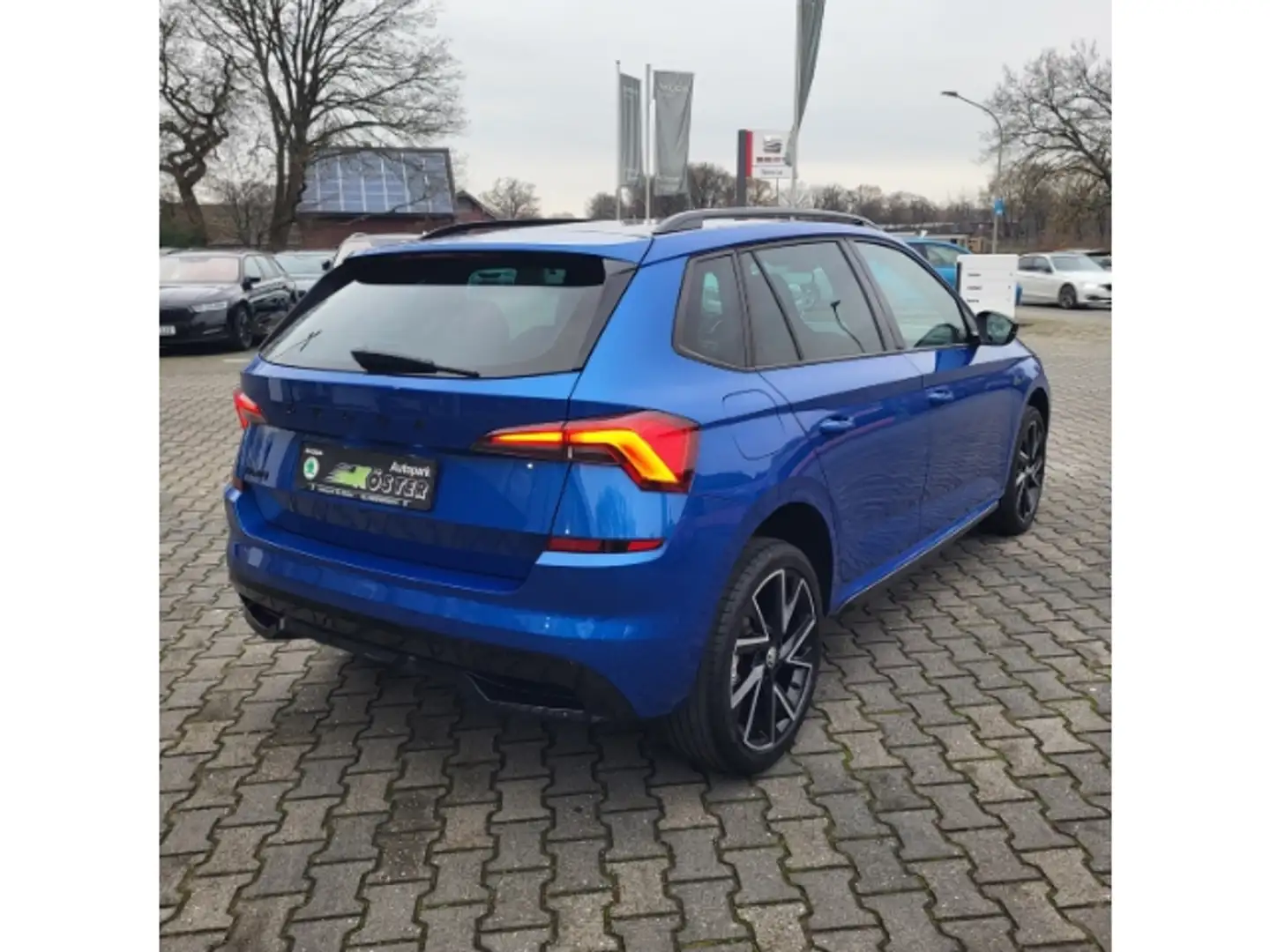 Skoda Kamiq Monte Carlo 1.5 TSI 7 G DSG Side Assist*STDHZ*LED Azul - 2