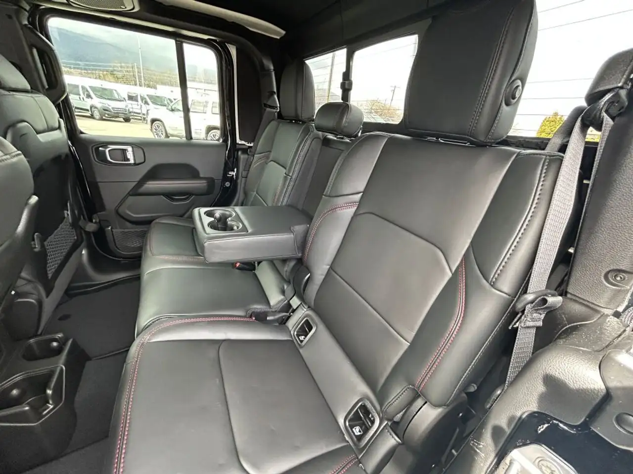Jeep Gladiator снимка Jeep Gladiator