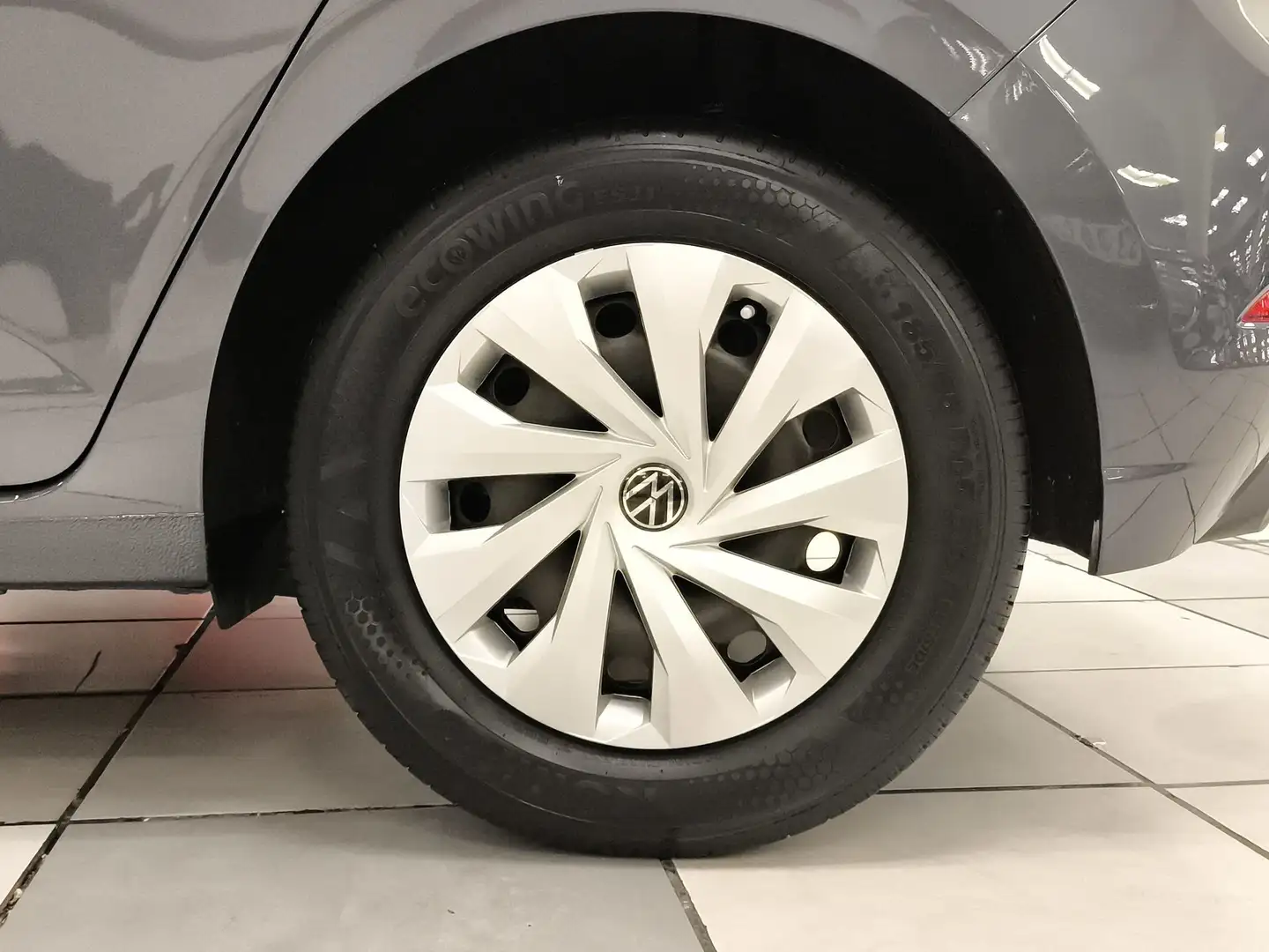 Volkswagen Polo 1.0 TSI 70kW Gris - 2