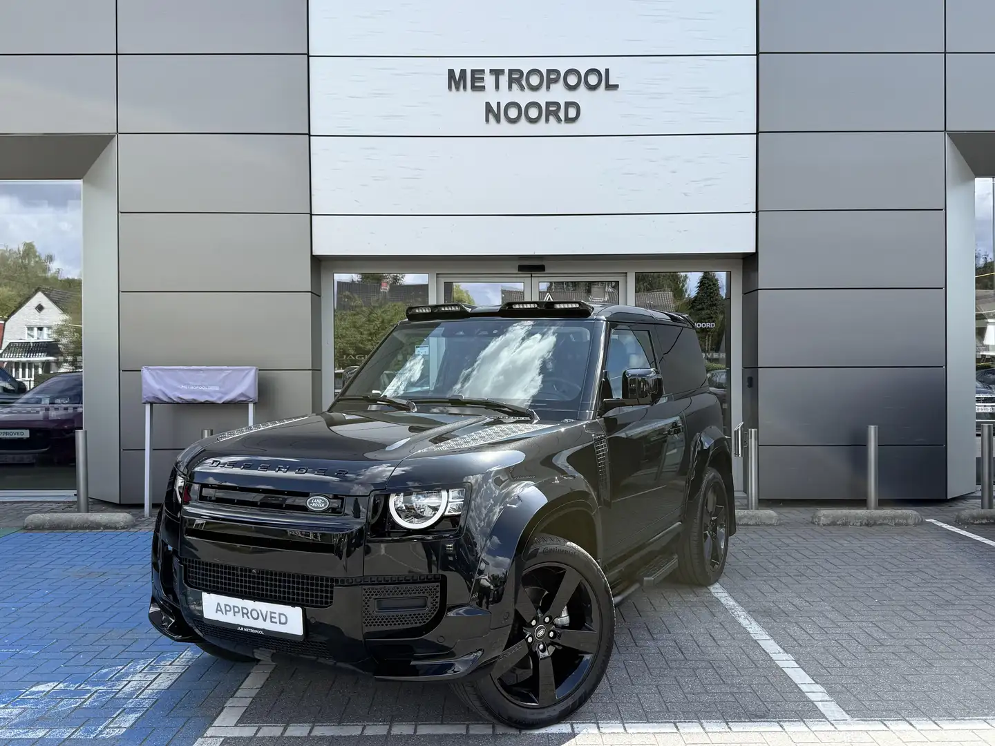 Land Rover Defender D200 S U R B A N // Lichte Vra Nero - 1