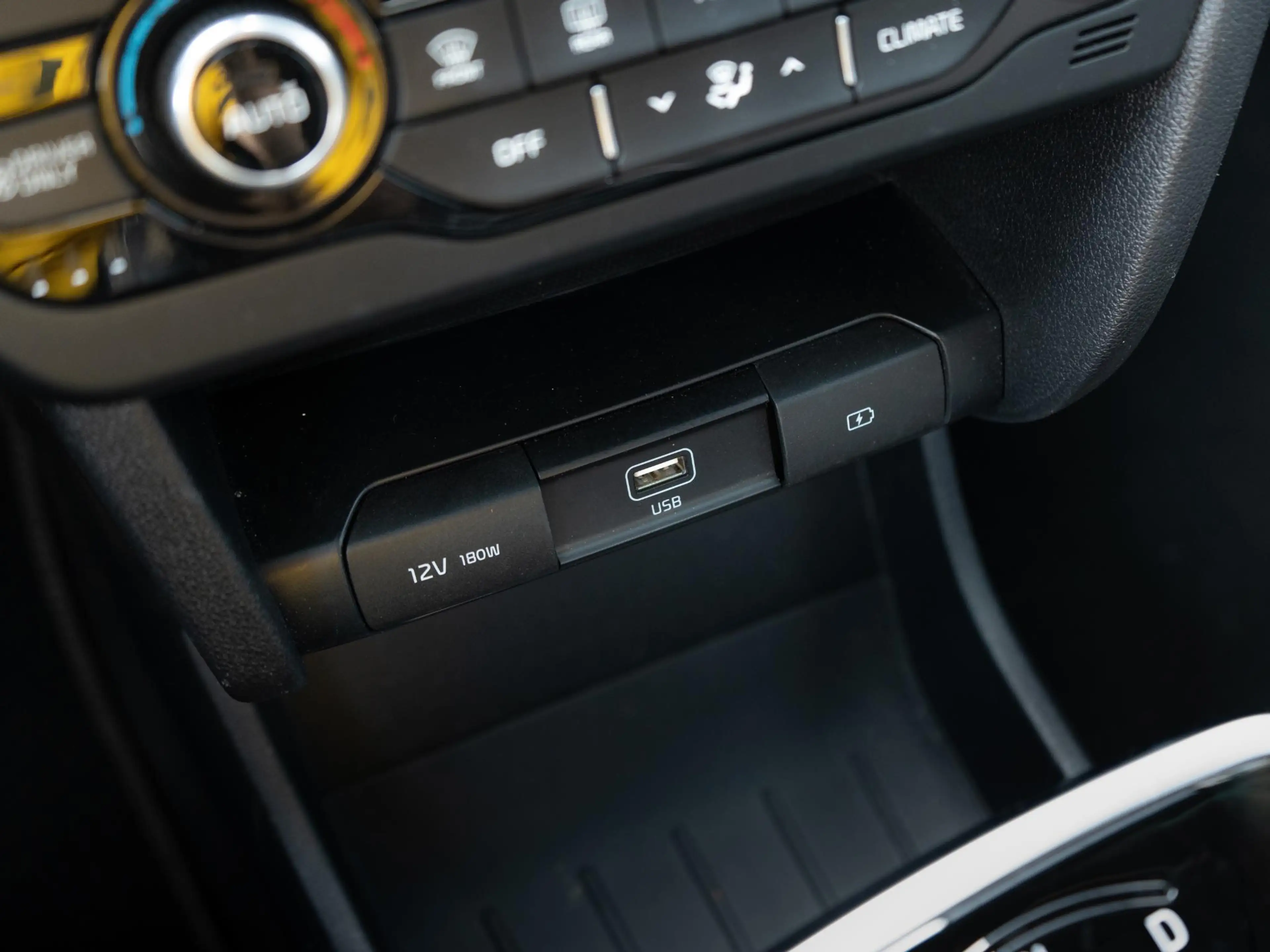 Kia e-Niro DynamicPlusLine 64 kWh | Achteruitrijcamera |Stoel — photo 13
