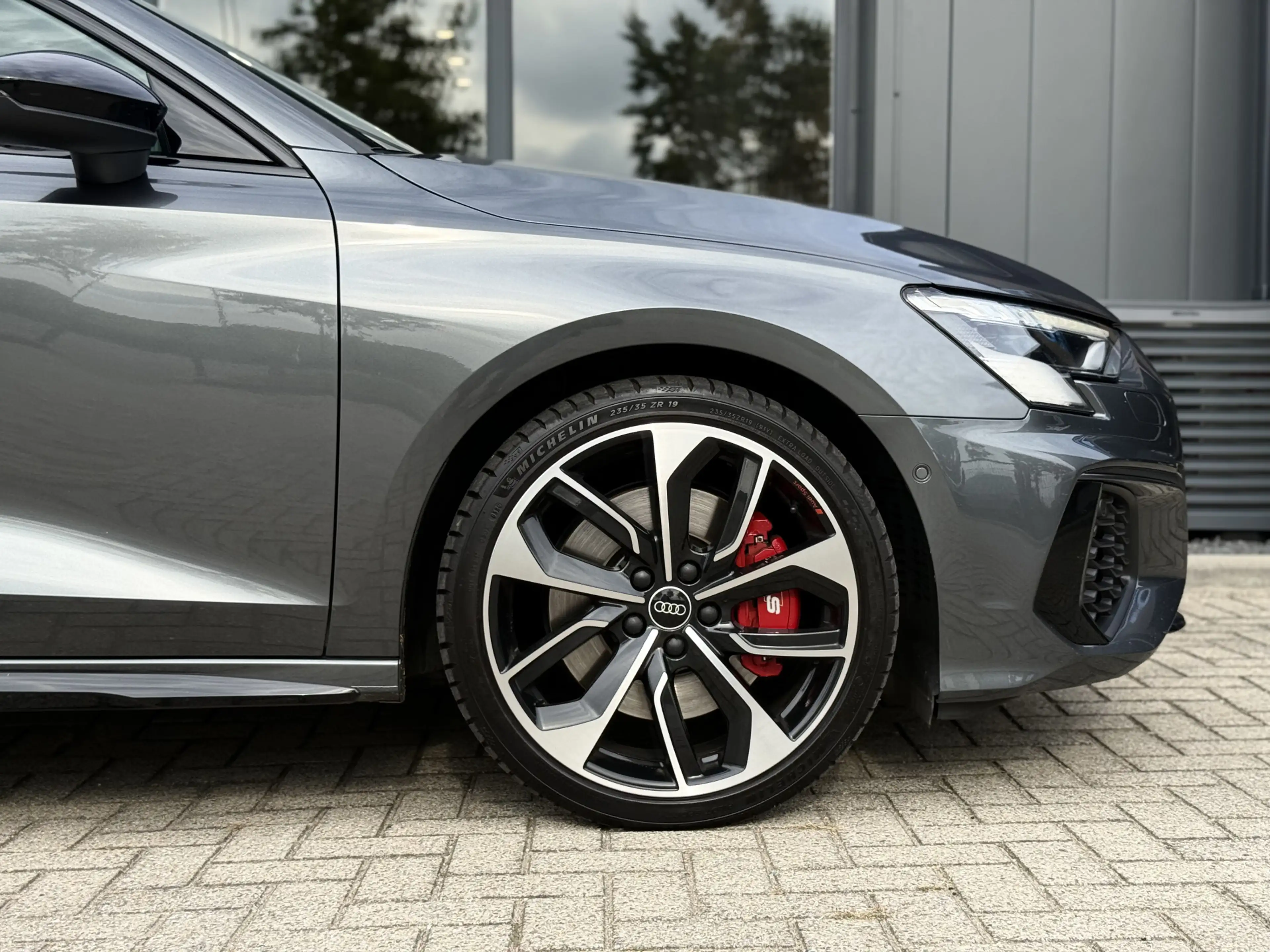 Audi S3 Sportback 2.0 TFSI S3 quattro Edition One HUD Pano — photo 10