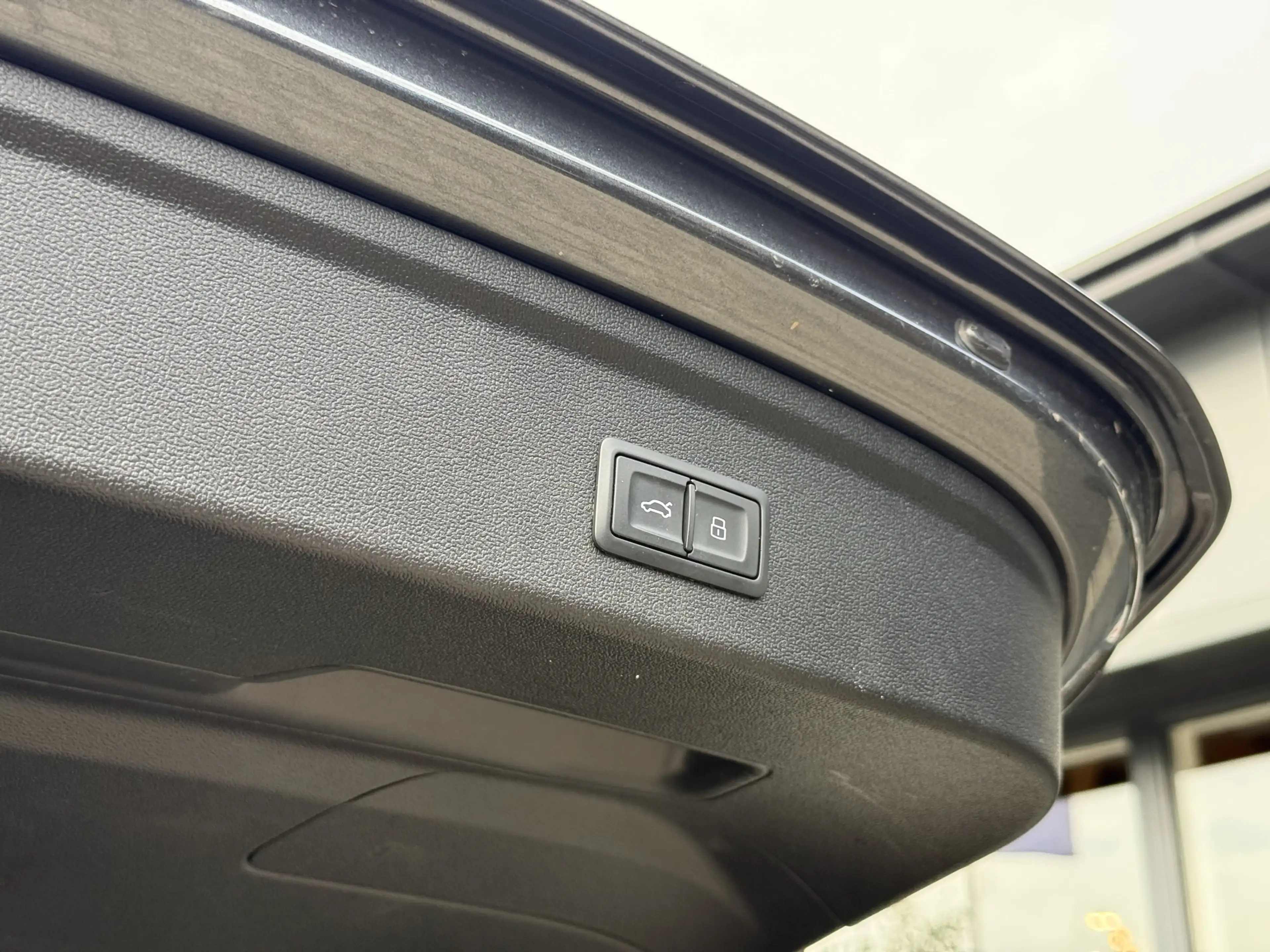 Audi S3 Sportback 2.0 TFSI S3 quattro Edition One HUD Pano — photo 12