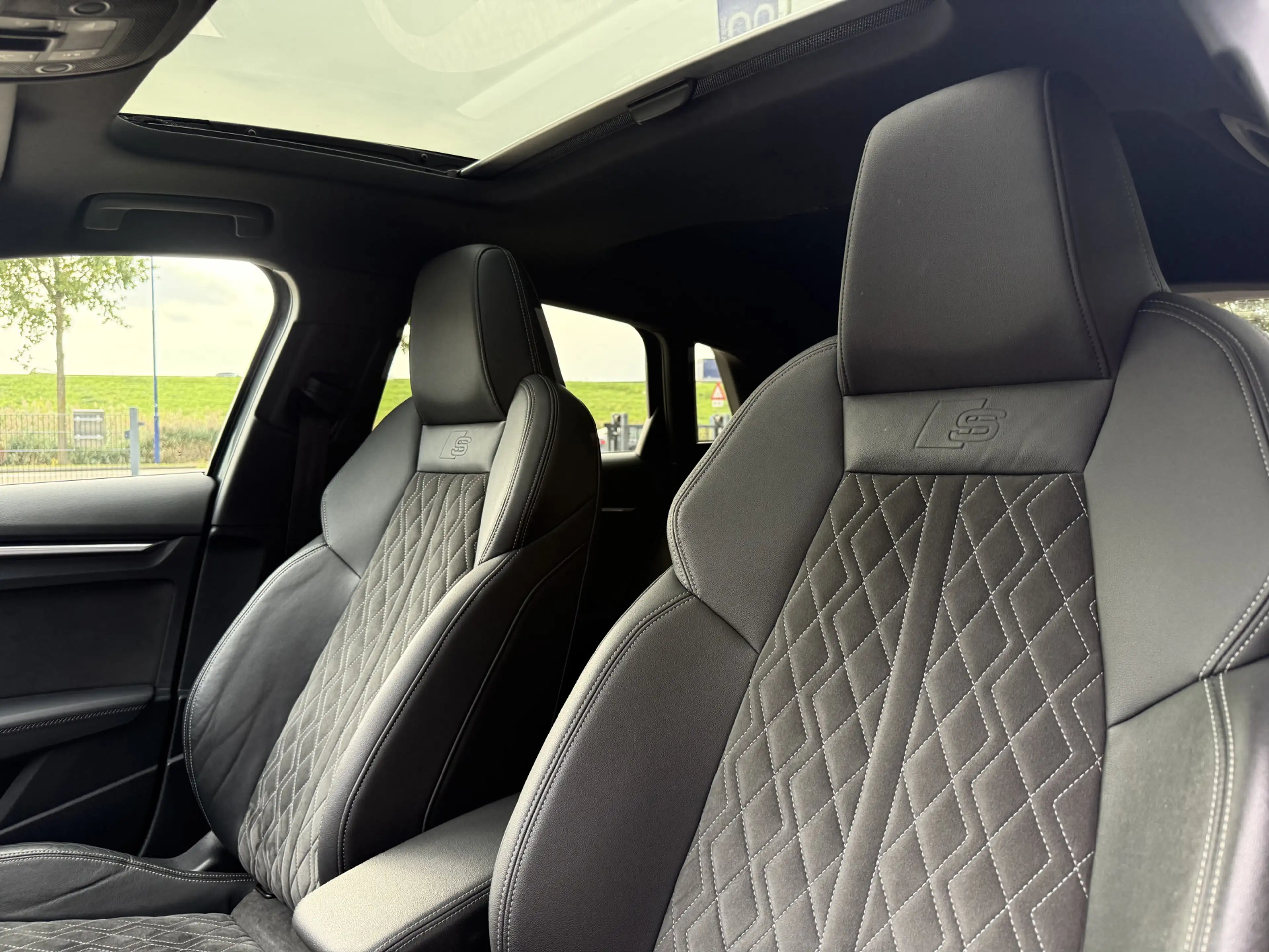Audi S3 Sportback 2.0 TFSI S3 quattro Edition One HUD Pano — photo 15