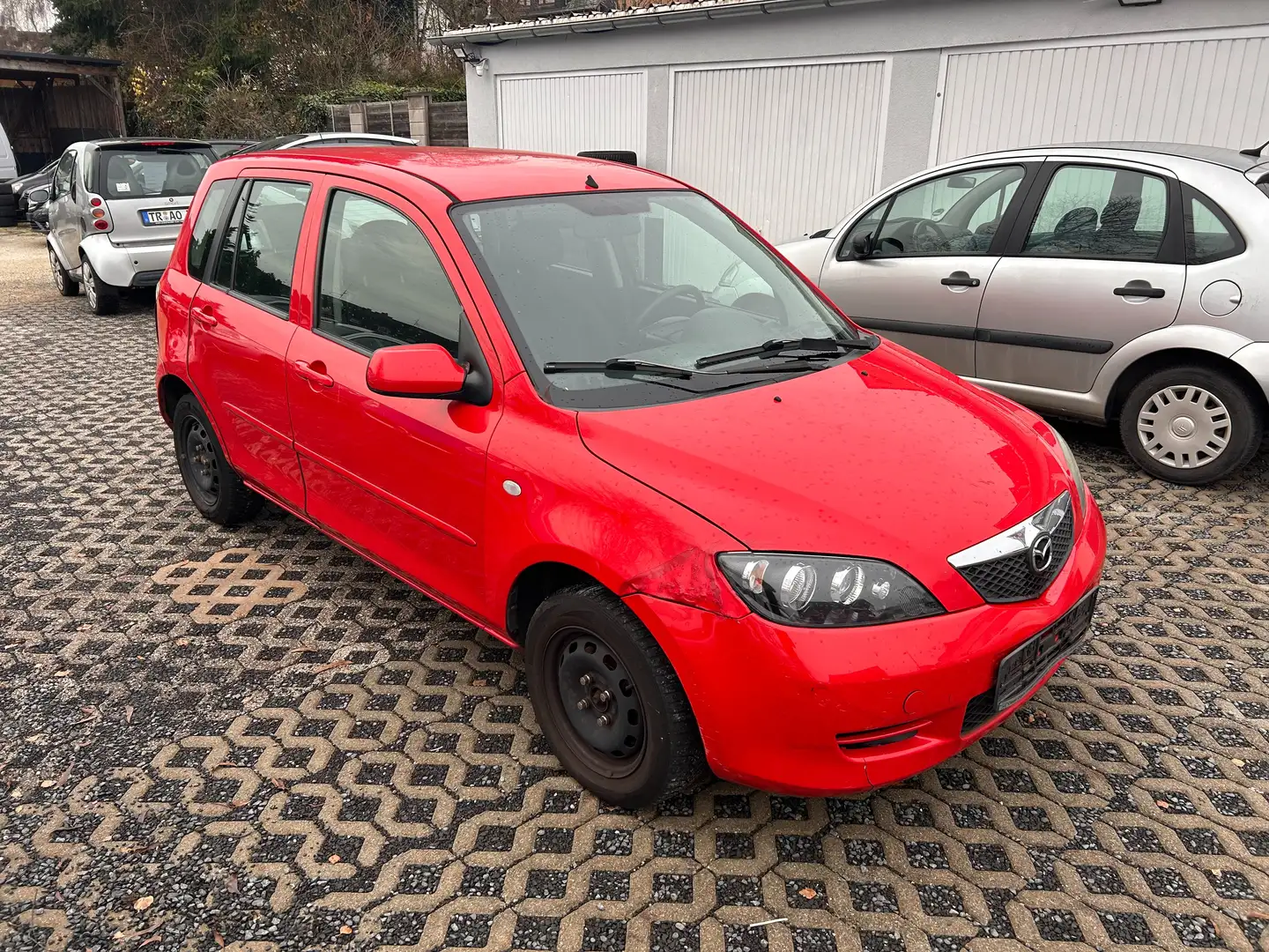 Mazda 2 1.4 Active (59kW) - Benzin Rot - 1