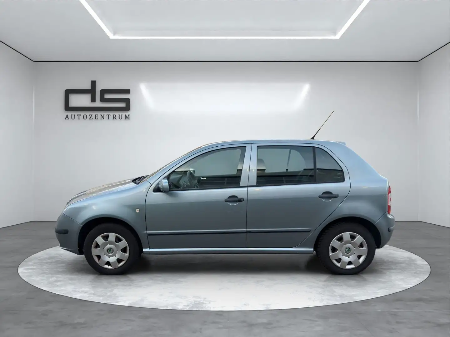 Skoda Fabia Ambiente Grau - 2