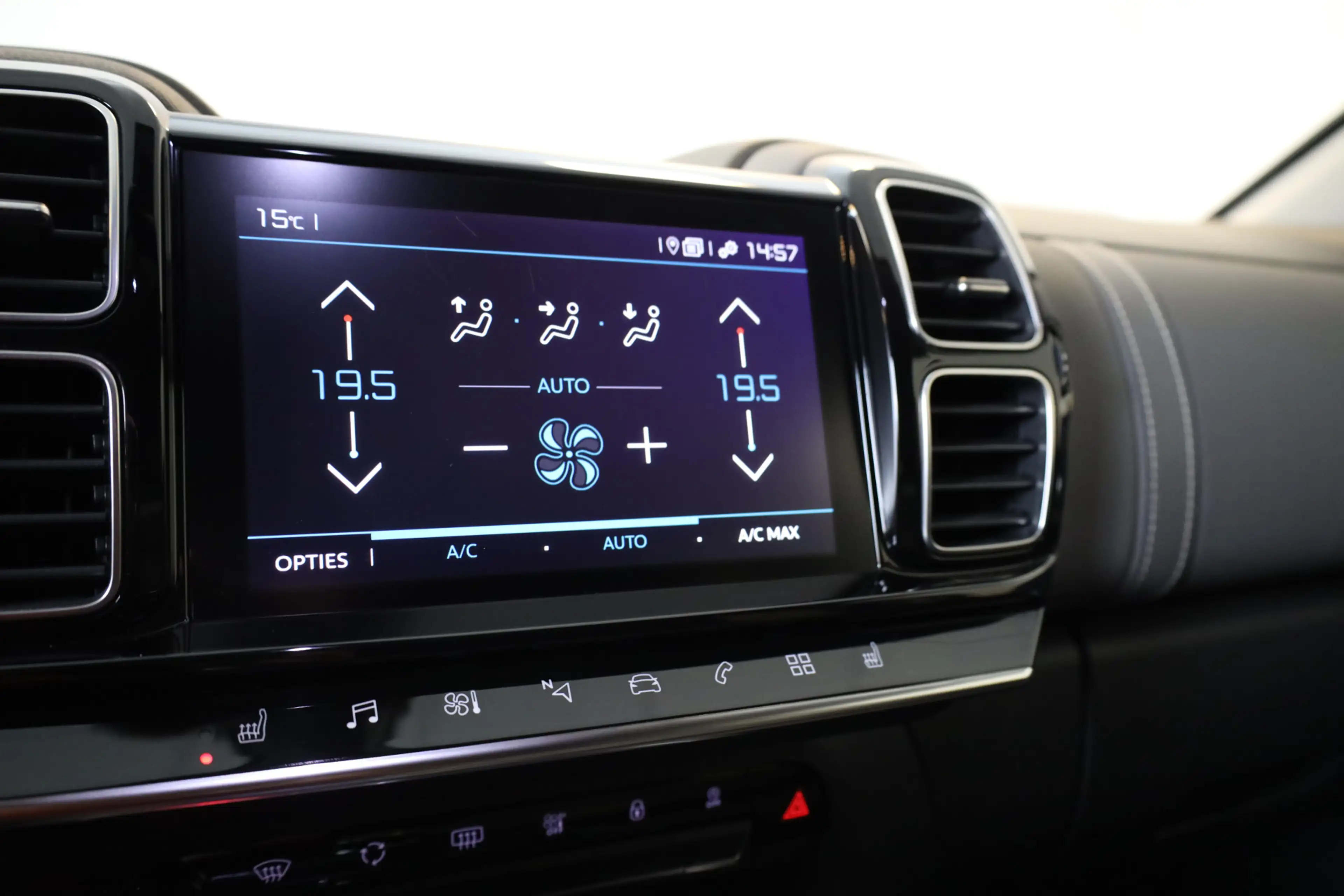 Citroen C5 Aircross PT 130 Feel Leer | Trekhaak | Stoelverwarming — photo 39