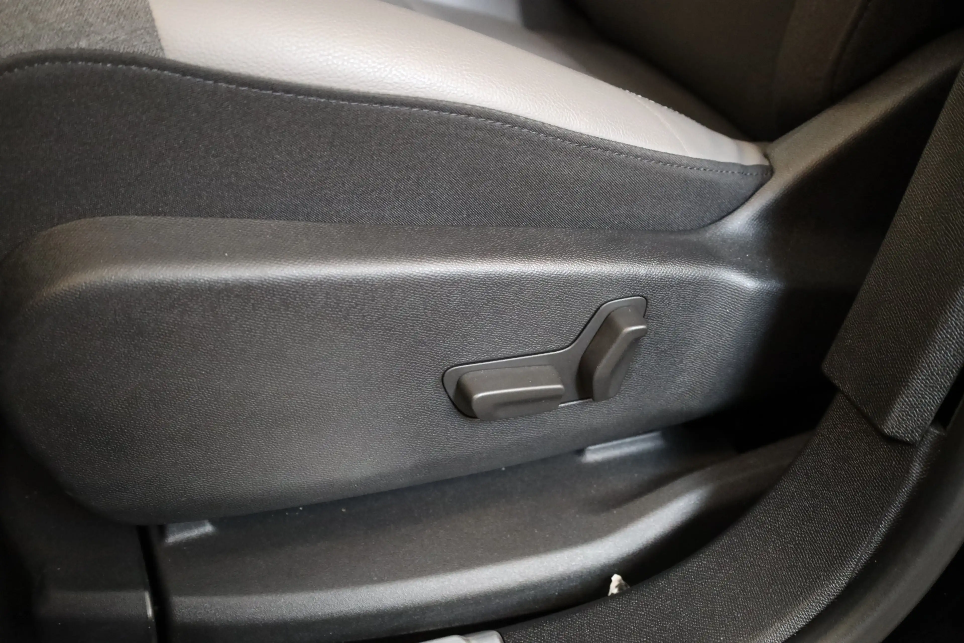 Citroen C5 Aircross PT 130 Feel Leer | Trekhaak | Stoelverwarming — photo 22