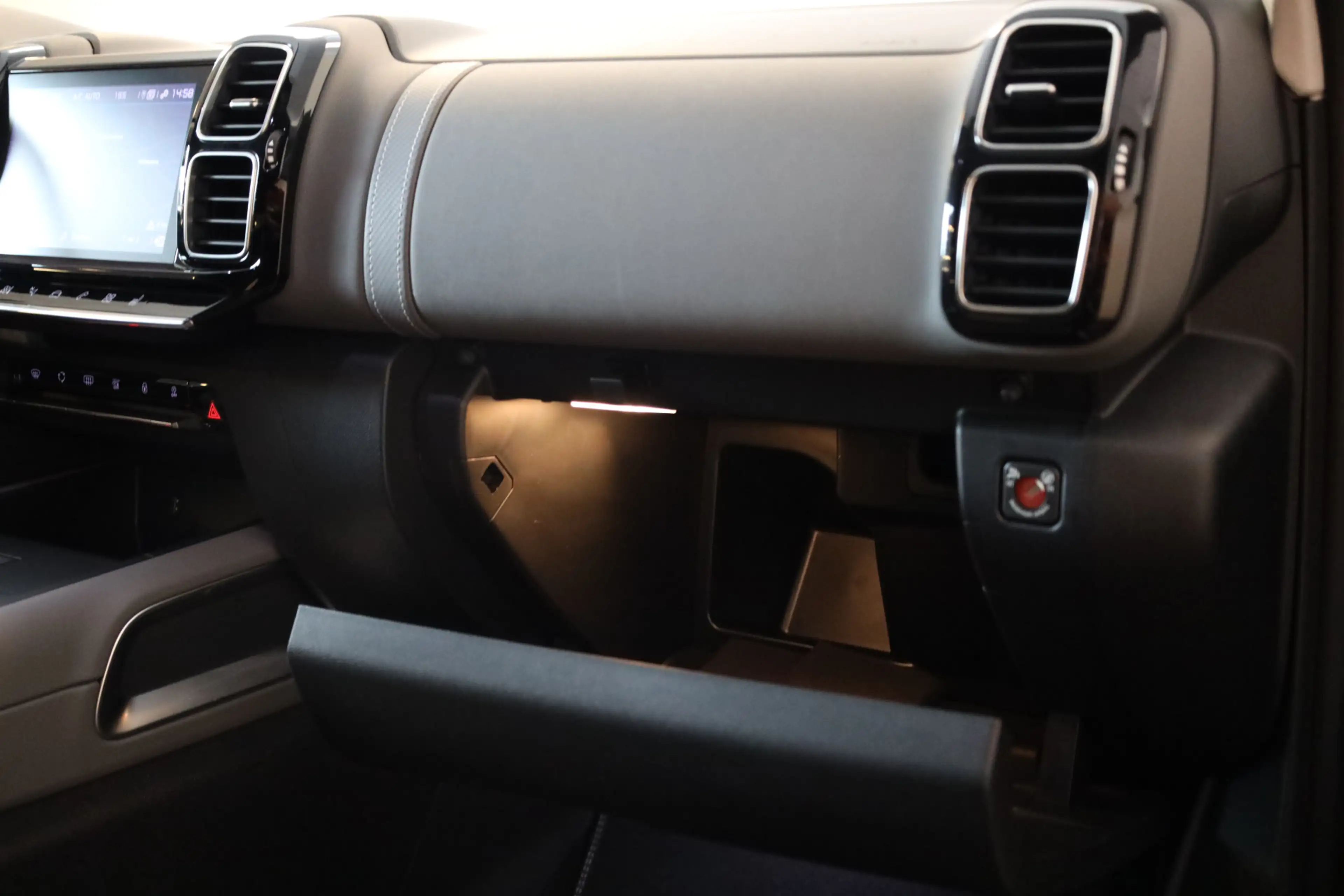 Citroen C5 Aircross PT 130 Feel Leer | Trekhaak | Stoelverwarming — photo 41