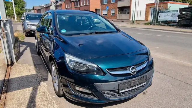 Opel Astra view 13