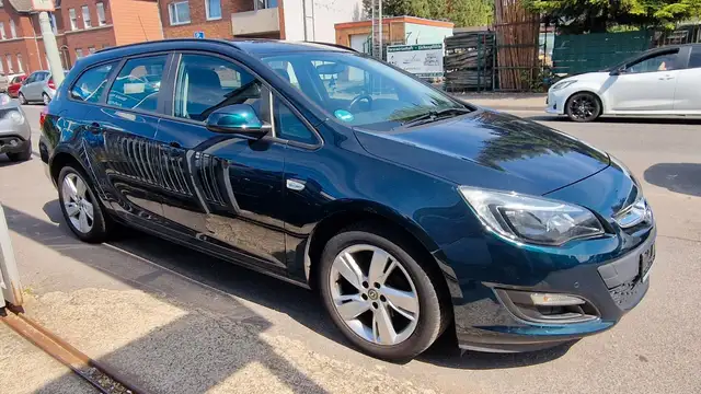 Opel Astra view 14