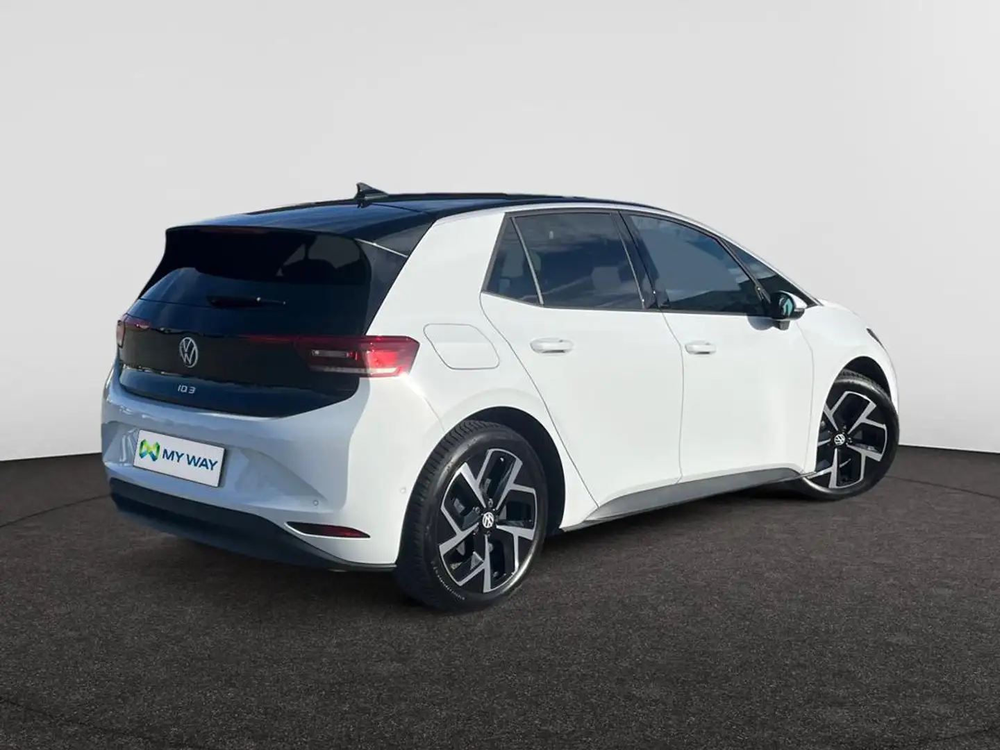 Volkswagen ID.3 Pro Performance Business (204 pk) /// Achteruitrijcamera /// Stuur & Zetelverwarming /// Wit - 2