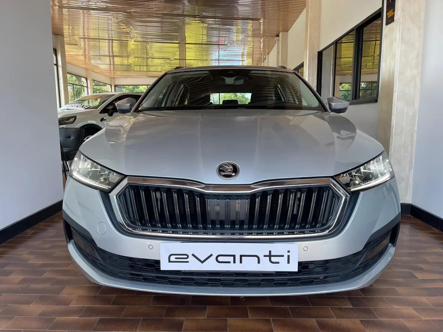 Skoda Octavia 2.0 tdi 150cv Executive dsg TAGLIANDI UFF/CAR PLAY Zilver - 2