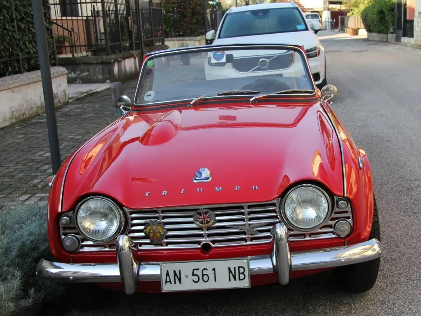 Triumph TR4 Kırmızı - 1
