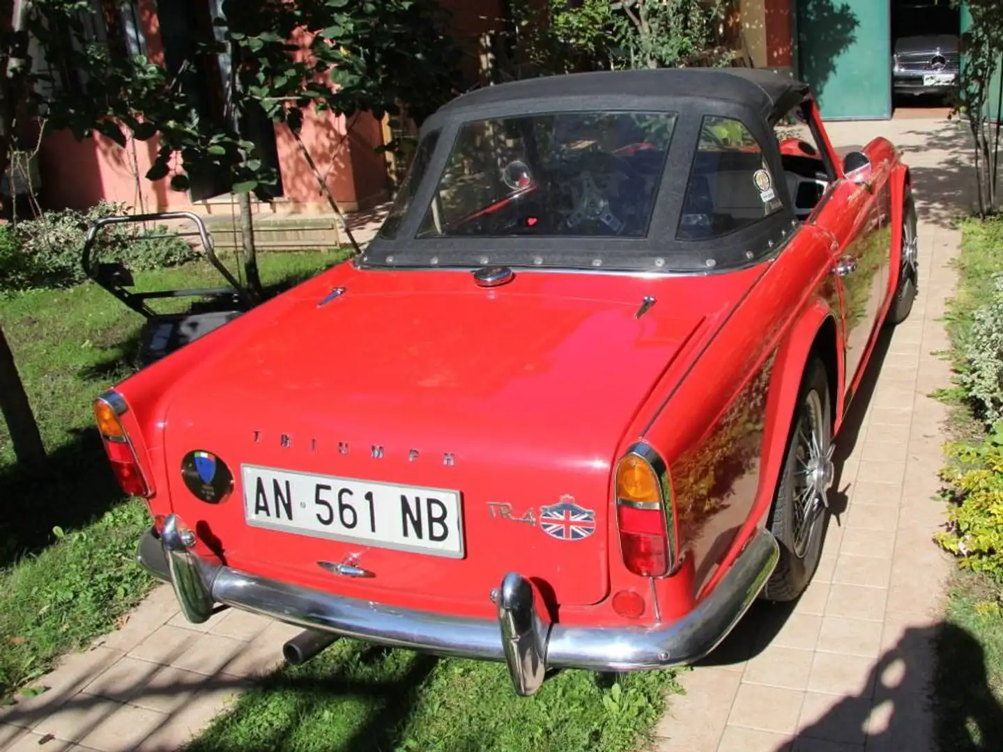 Triumph TR4 Rosso - 2