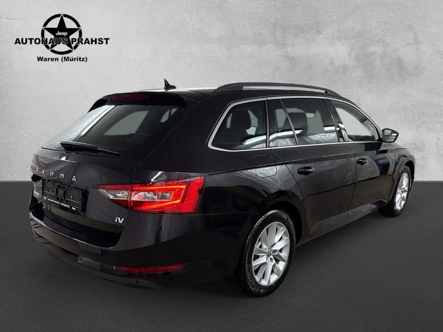 Skoda Superb 1.4 TSI Hybrid LED KAMERA VIRTUAL NAVI Schwarz - 2