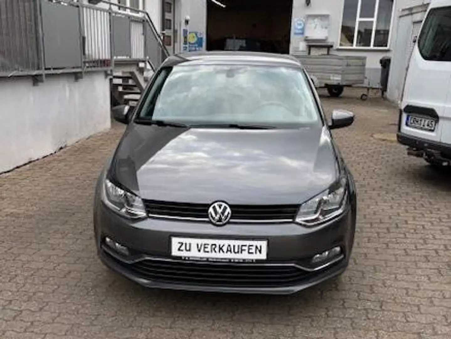 Volkswagen Polo 1.2 TSI (Blue Motion Technology) SOUND Grau - 1
