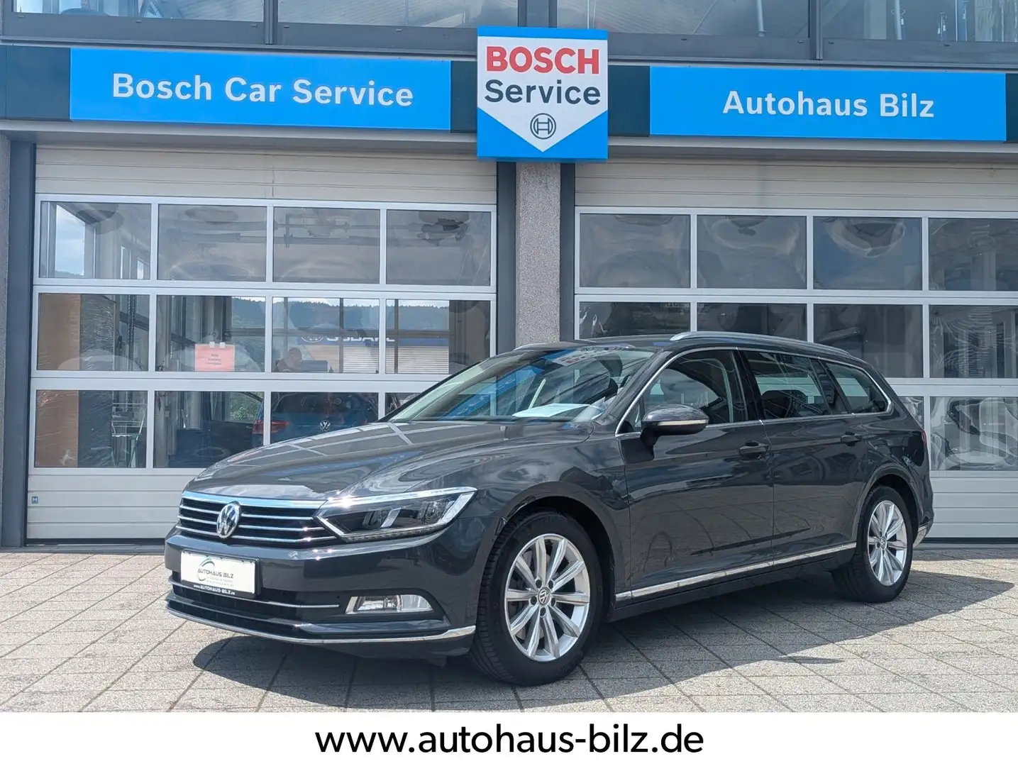 Volkswagen Passat Variant Highline 4Motion*AHK*LED*Leder* Grau - 1