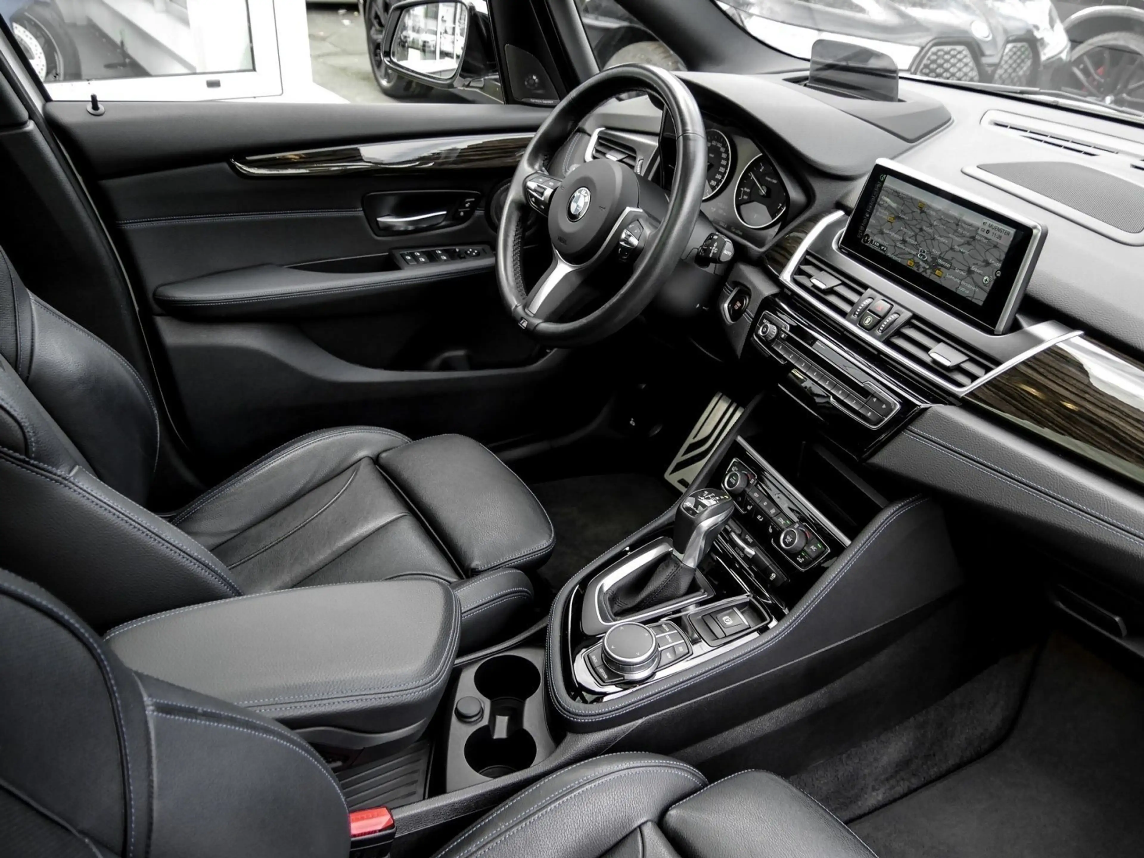 BMW 225 xe M SPORT+PANO+ACC+HuD+H/K+RFK — photo 3