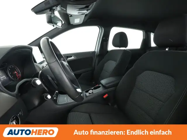 Mercedes-Benz B-Class view 10