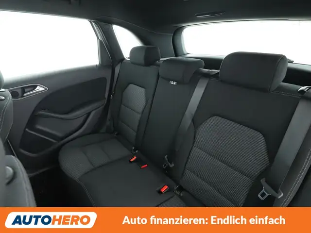 Mercedes-Benz B-Class view 14