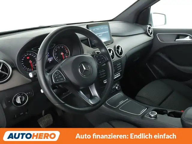 Mercedes-Benz B-Class view 11